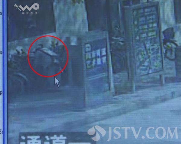 看你往哪跑_路人该出手时就出手歹徒看你还往哪
