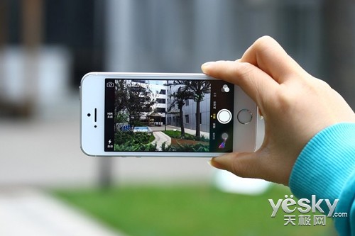电玩_武汉iPhone5s专卖店就在电玩地带